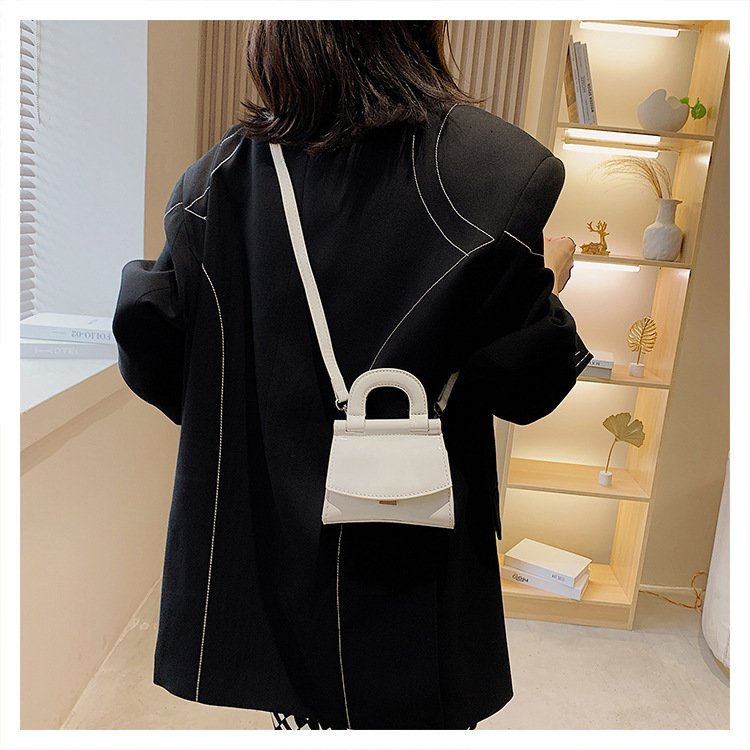 Women's Patent Leather Glossy Shoulder Messenger Bag