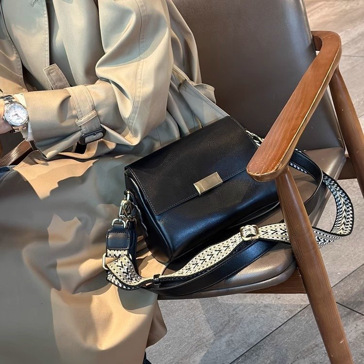 Women's First Layer Cowhide Retro Shoulder Bag – Bild 4