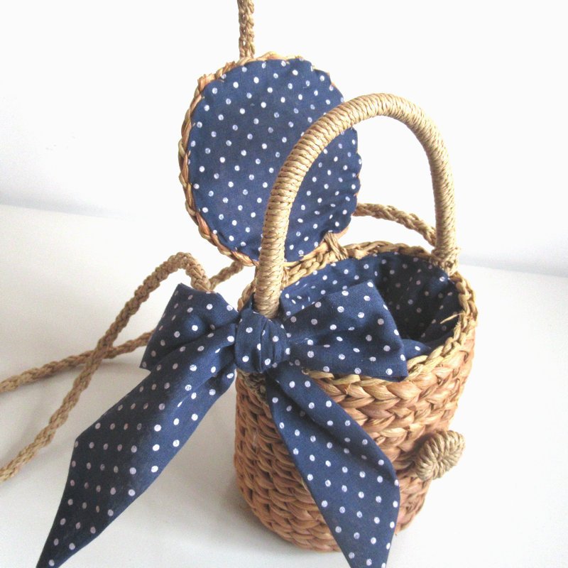 Small Cylinder Corn Fur Woven Bag – Bild 4