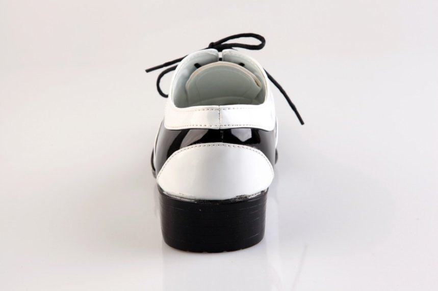 Black-and-white fashionable men's shoes – Bild 4