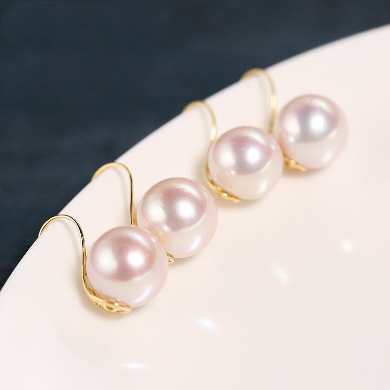 Bright Moonlight Freshwater Pearl Ear Hook – Bild 2