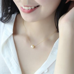 Perfect Round Glare Necklace Seawater Pearl Pendant