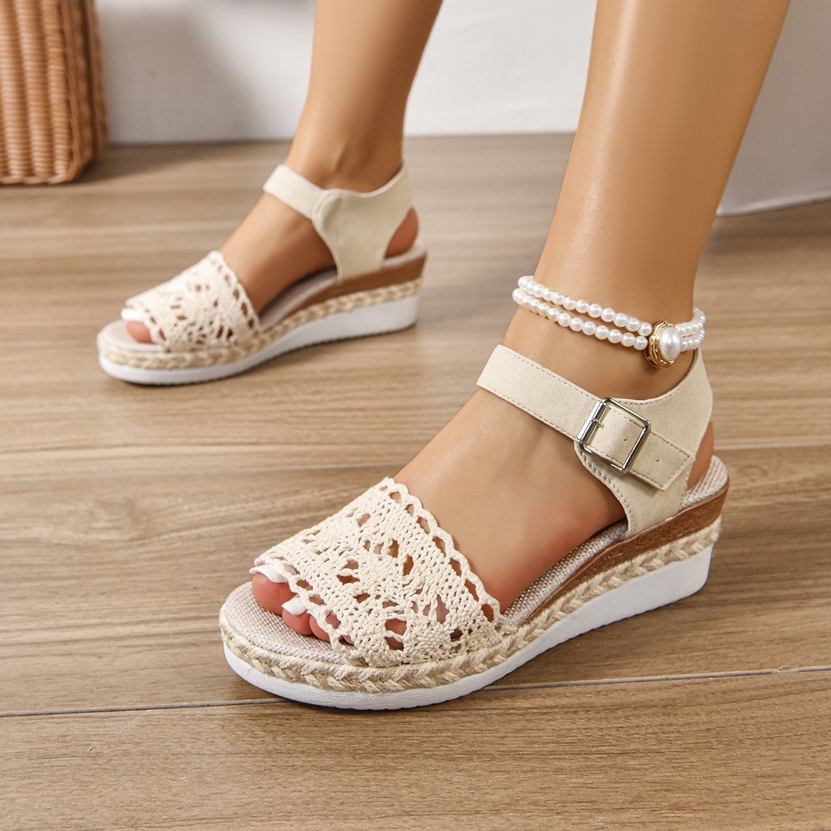 New European And American Peep Toe Fashion Comfortable Wedge Platform Buckle Strap Plus Size Sandals – Bild 3