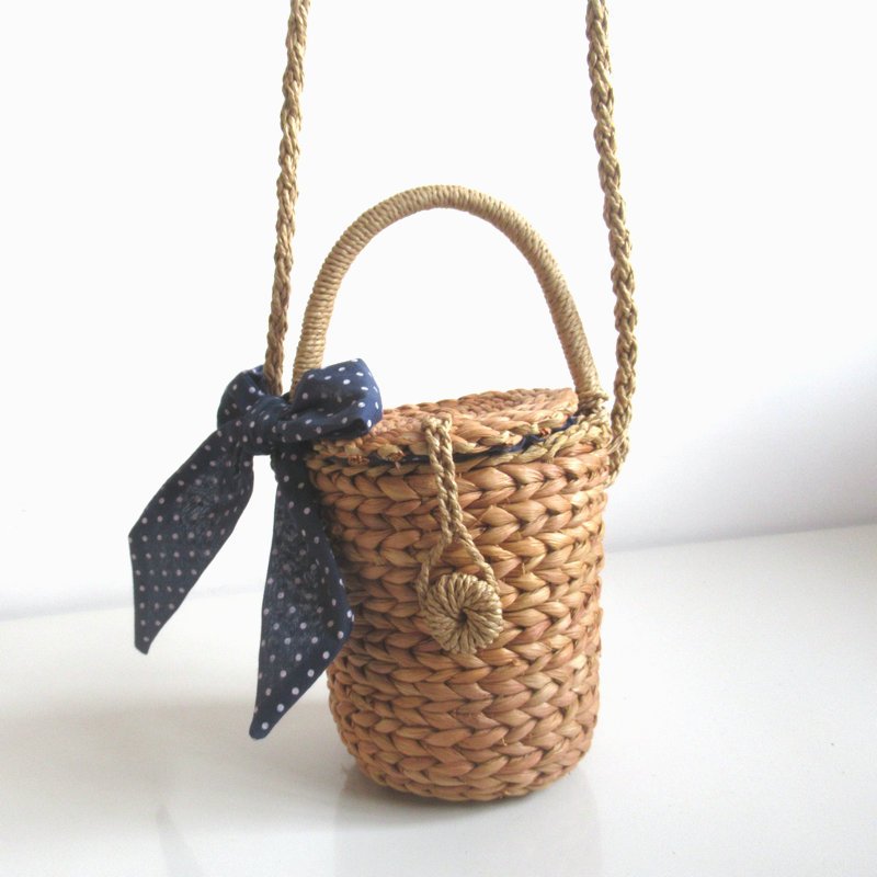 Small Cylinder Corn Fur Woven Bag – Bild 5